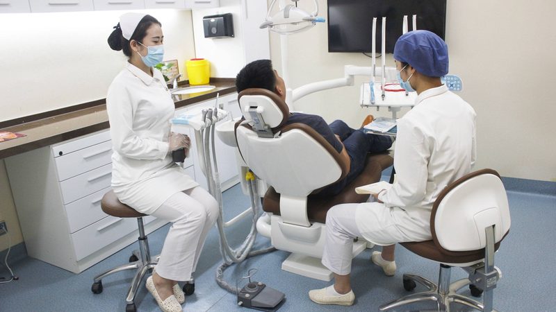 正畸患者必备：如何挑选性价比高的专用牙刷？**